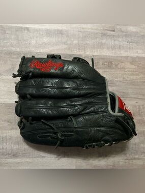 RAWLINGS AARON JUDGE YOUTH BASEBALL GLOVE  Leather Select Pro Lite Model RHT 12”